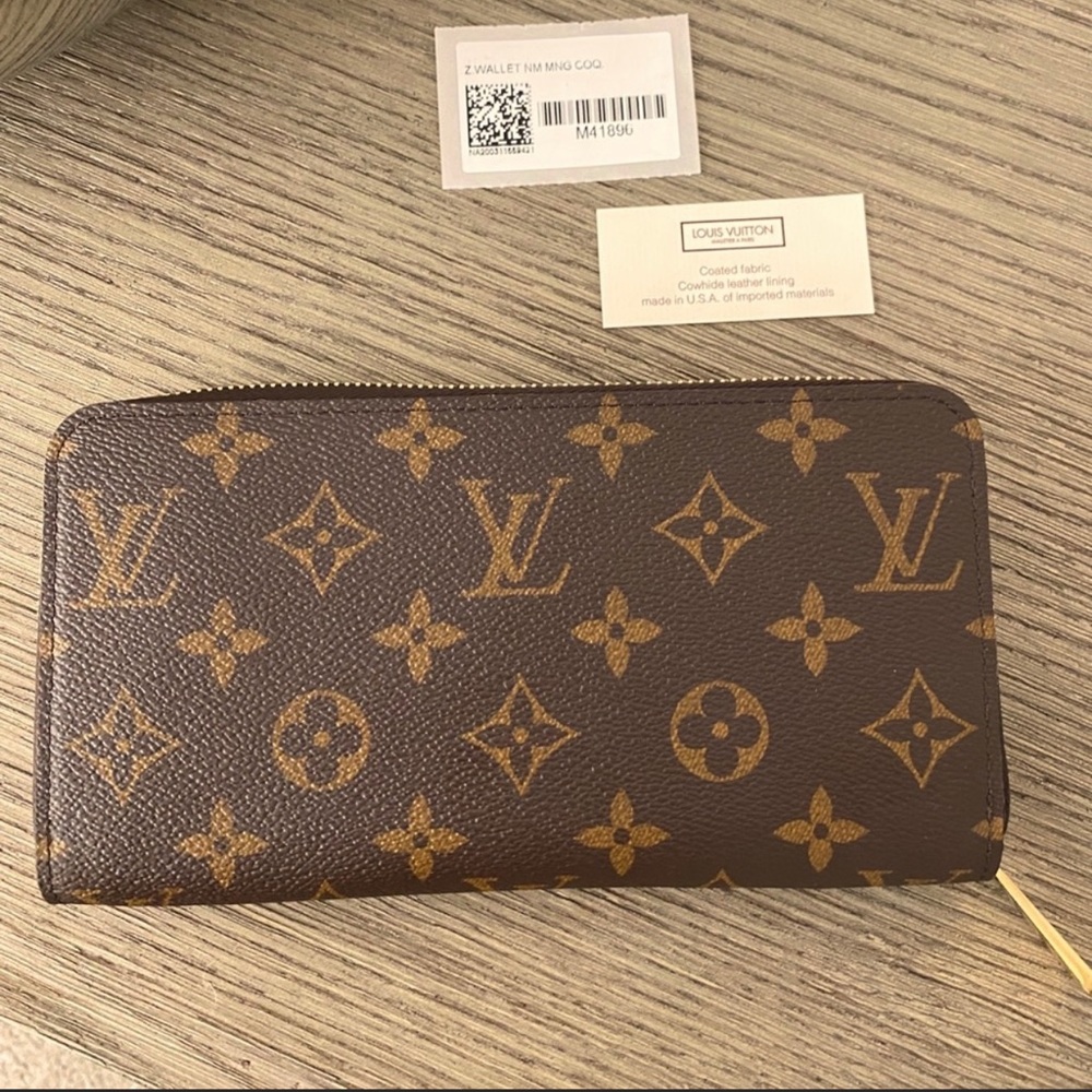 Louis Vuitton ZIPPY Wallet (Monogram/Poppy)